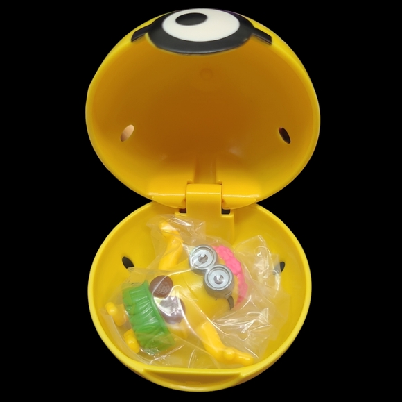 NEW 2019 McDONALDS HAPPY MEAL TOY MINIONS RISE OF GRU HAWAIIAN HULA DANCER - Picture 5 of 11